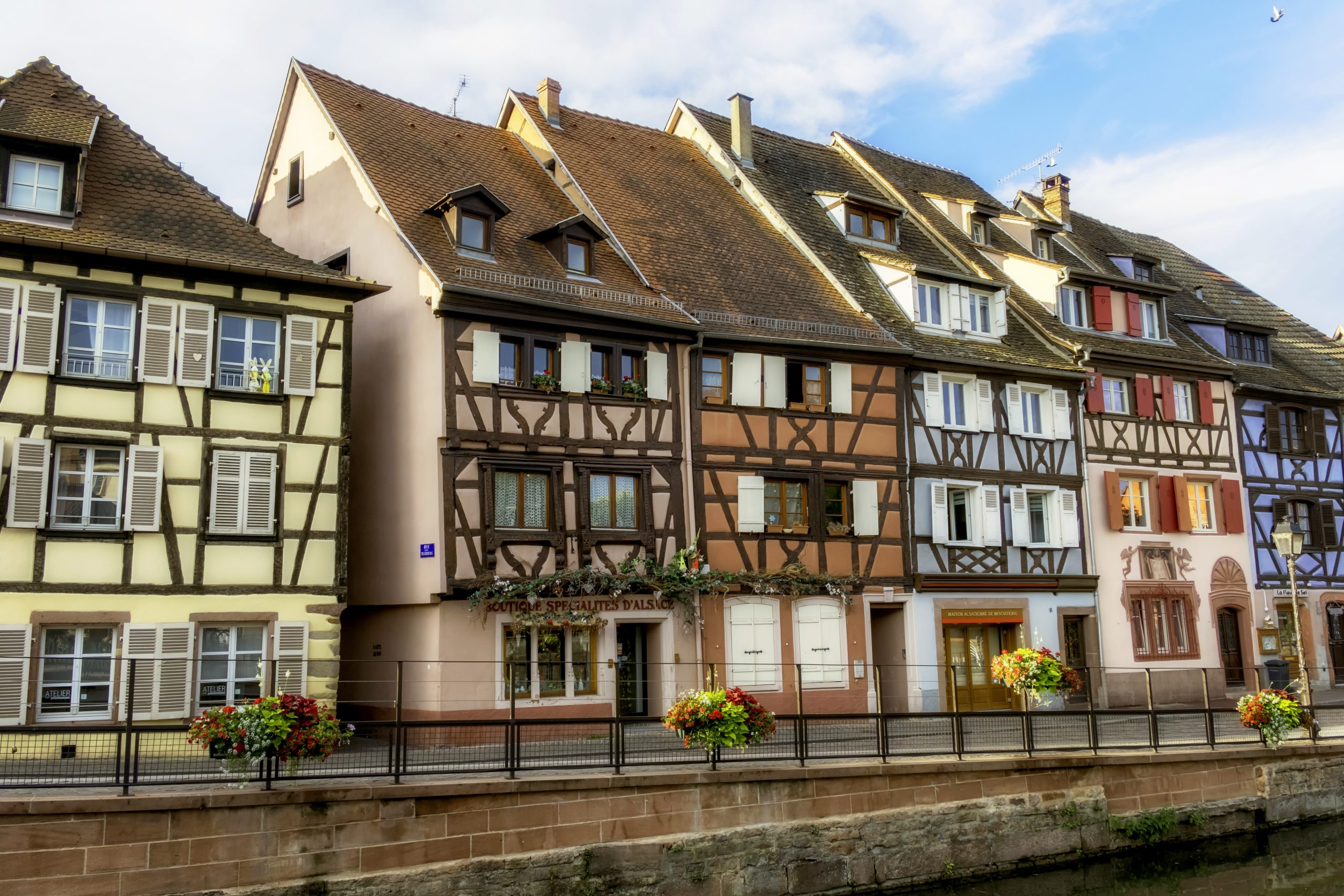 house-in-colmar-1640603-scaled